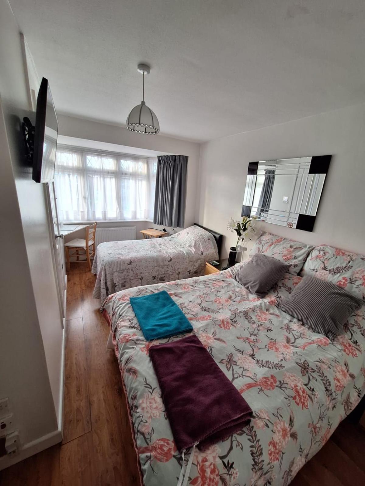 Harrow B & B Luaran gambar