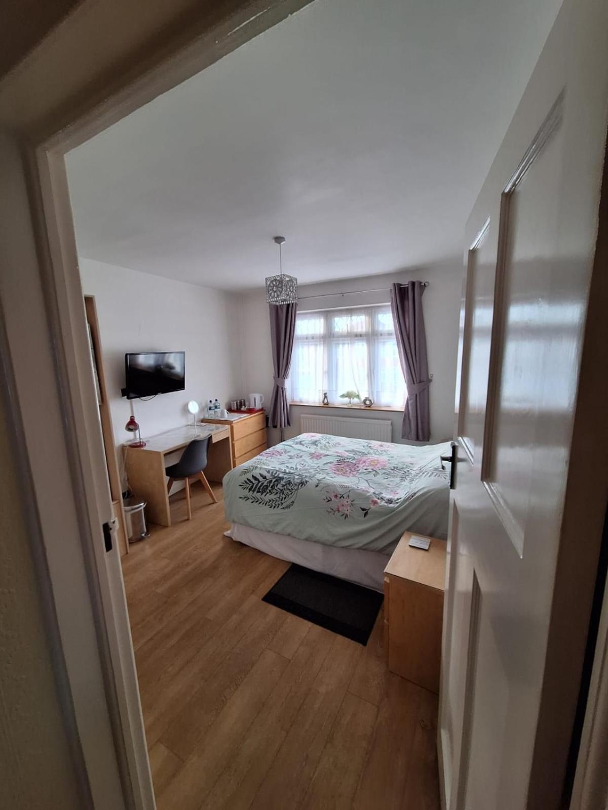 Harrow B & B Luaran gambar