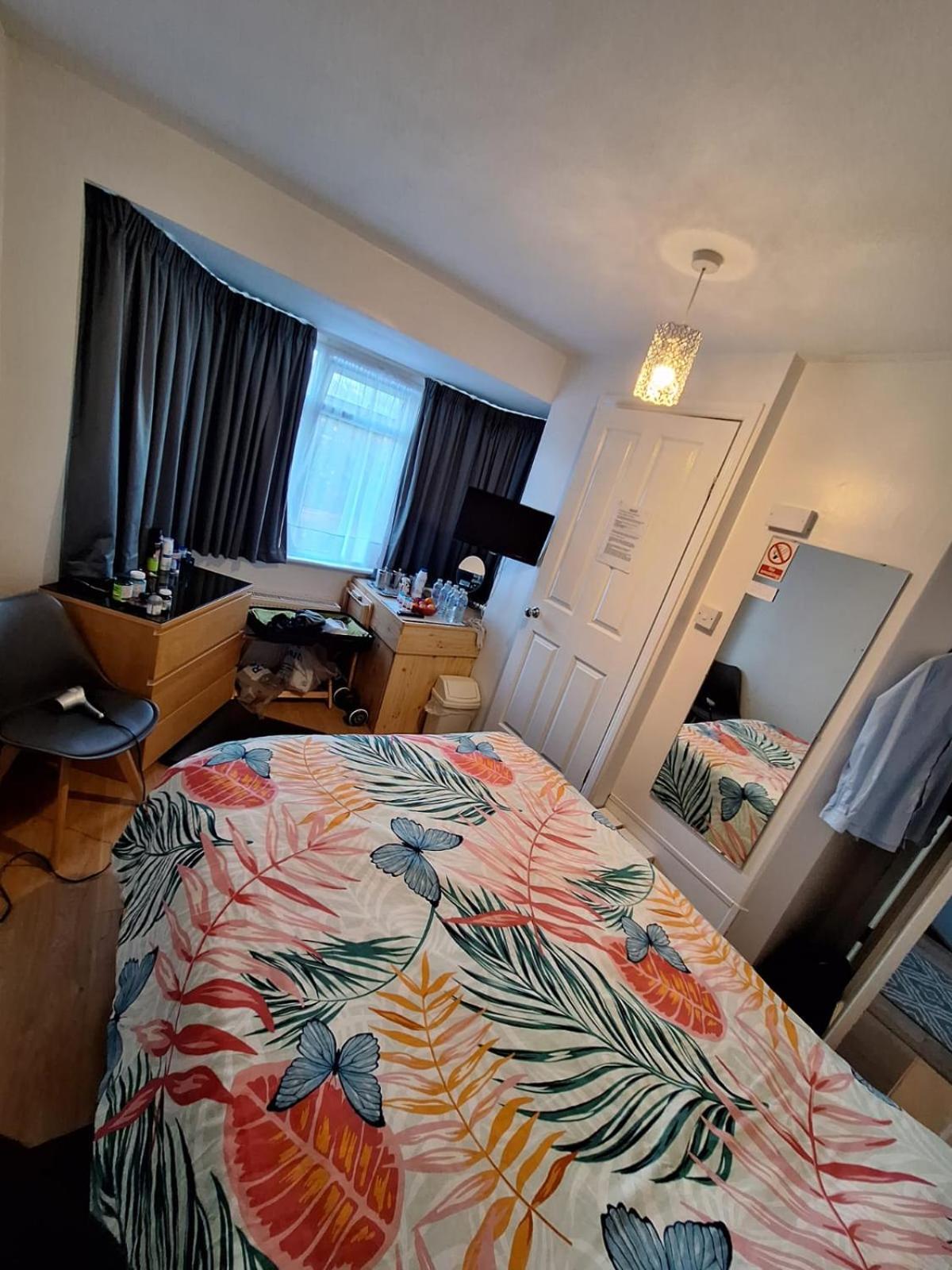 Harrow B & B Luaran gambar